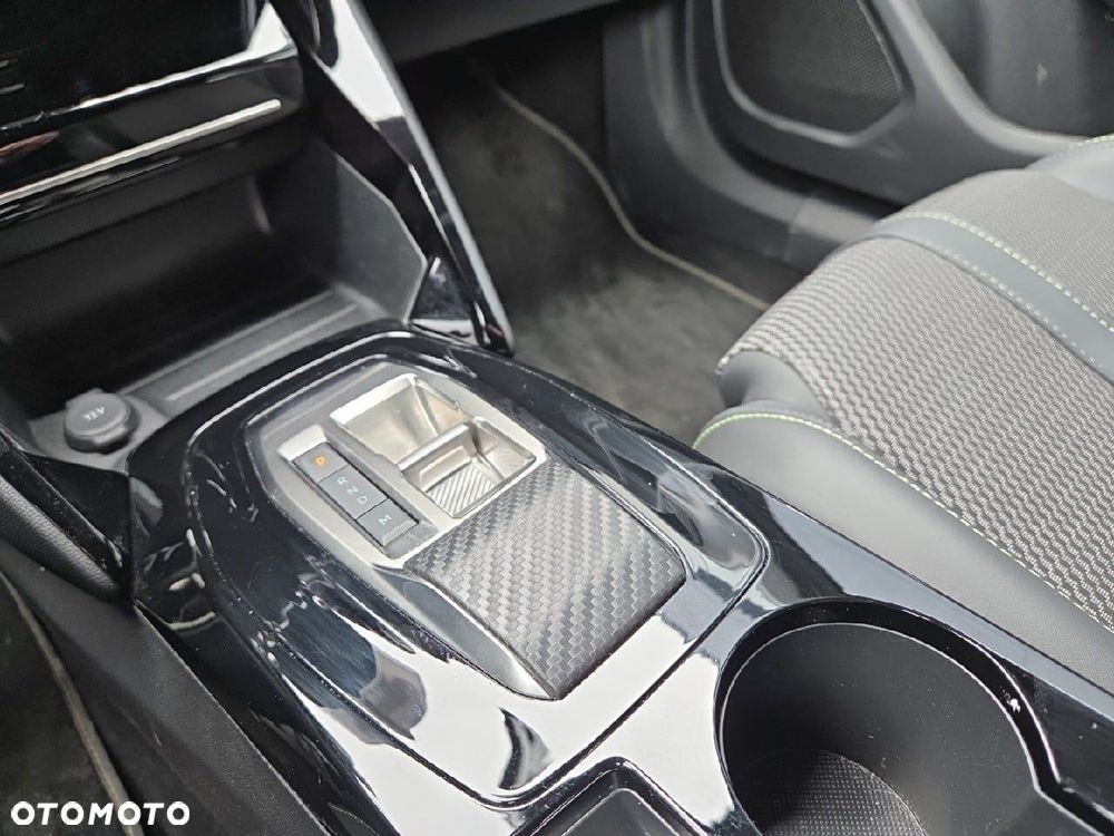 Peugeot 2008 1.2 PureTech GT S&S EAT8 - 14