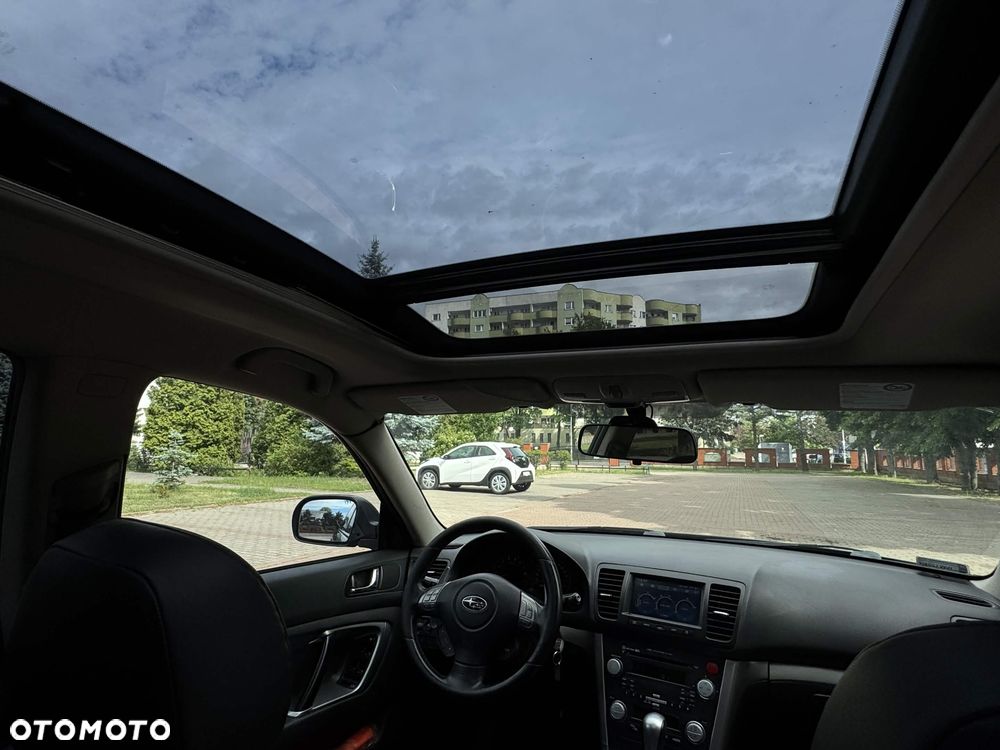 Subaru Legacy 3.0 H6 NAV - 33