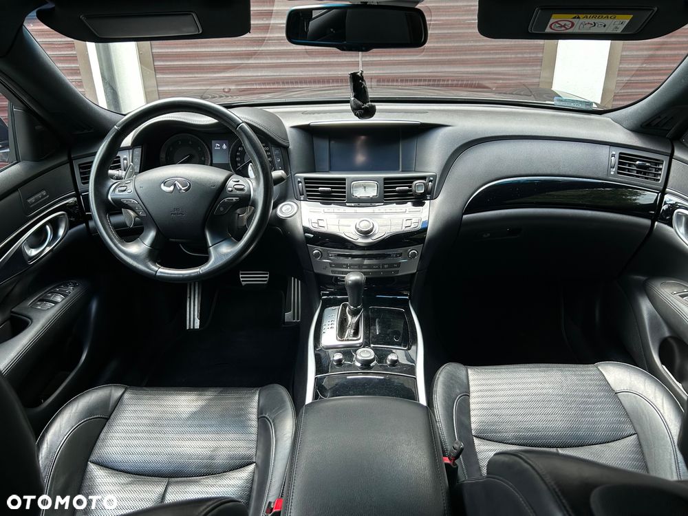 Infiniti Q70 2.2d Sport Tech - 23