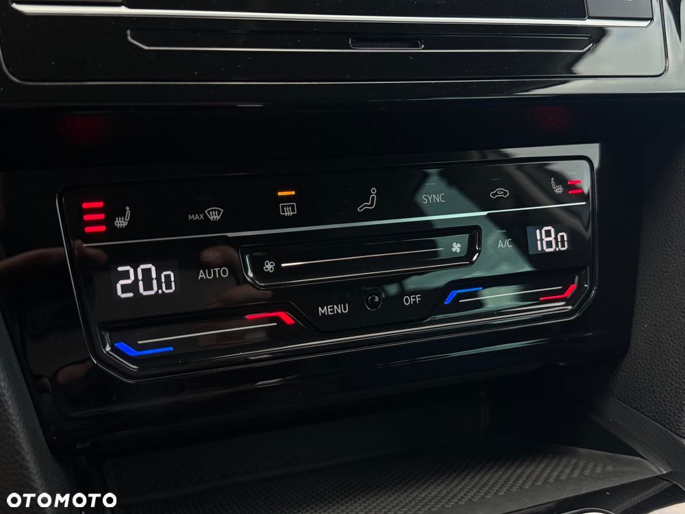 Volkswagen Passat - 28