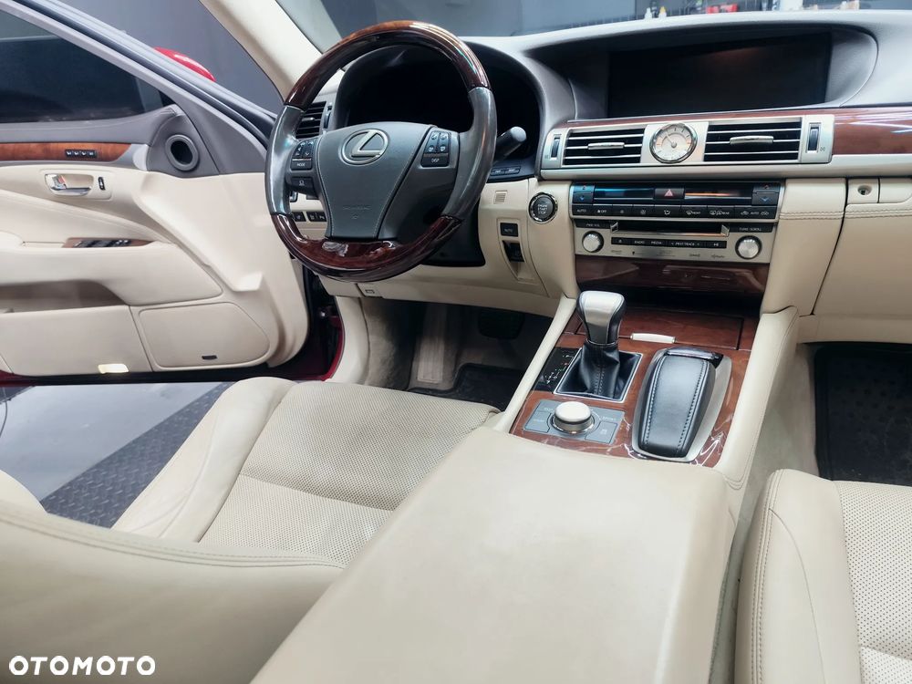 Lexus LS - 20