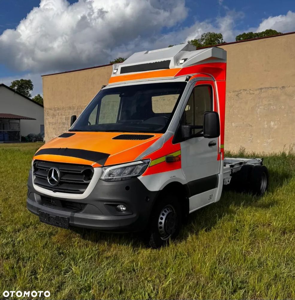 Mercedes-Benz 519 CDI - 1