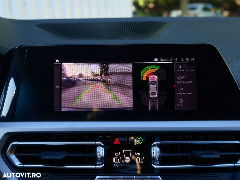 BMW Seria 3 320i xDrive AT - 35