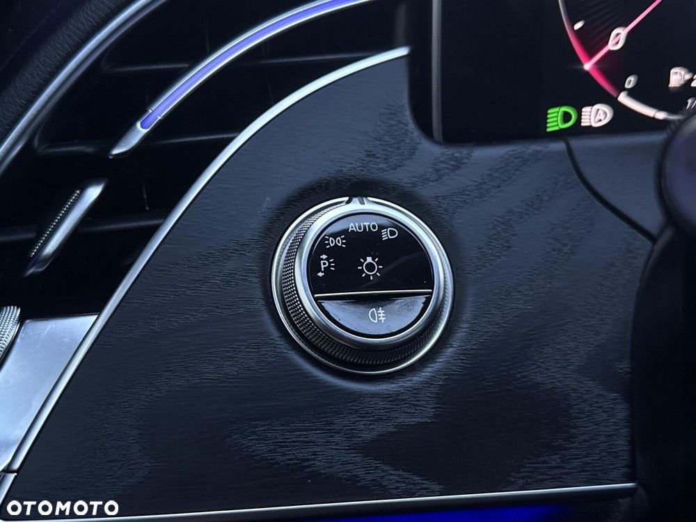 Mercedes-Benz Klasa E - 23