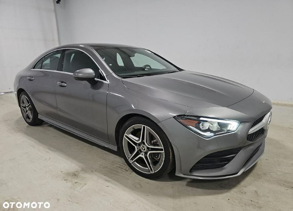 Mercedes-Benz CLA 250 4-Matic AMG Line 7G-DCT - 3