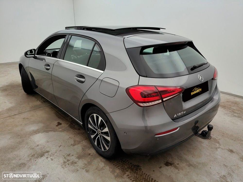 Mercedes-Benz A 180 d 8G-DCT Progressive - 4