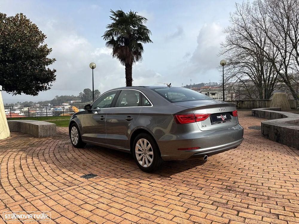 Audi A3 Limousine 1.6 TDI Sport S tronic - 4