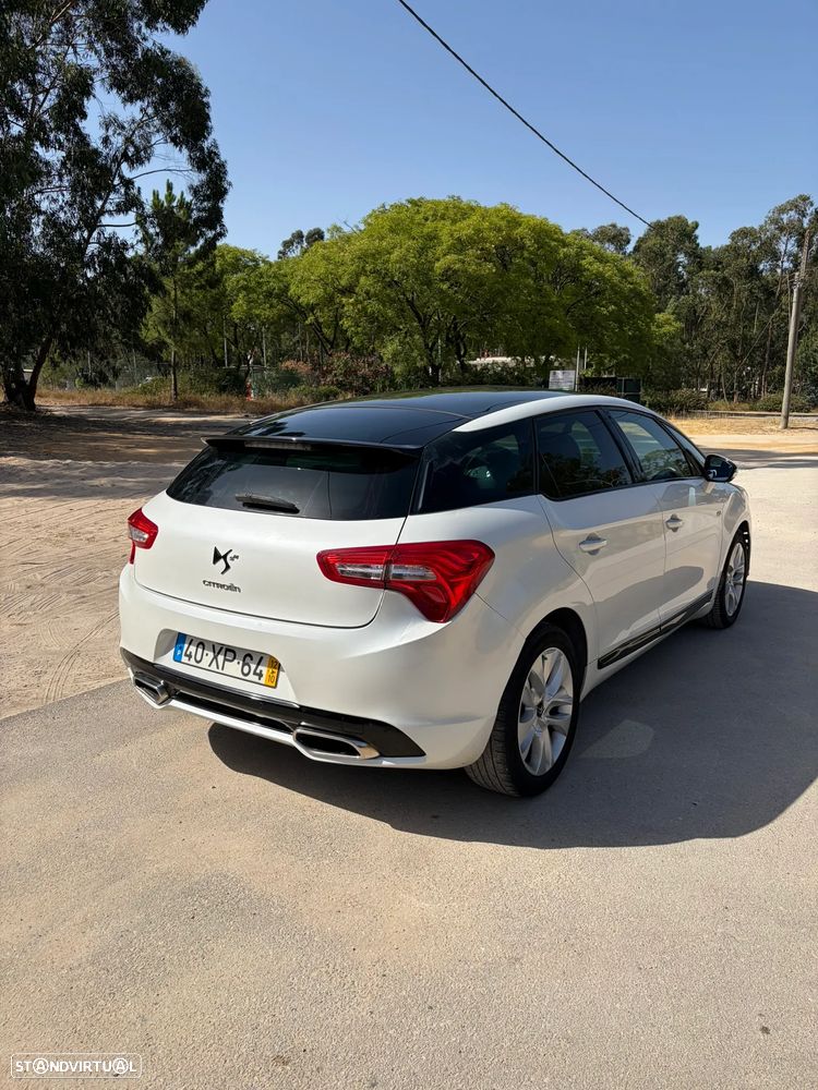 Citroën DS5 2.0 HDi Hy4 So Chic CMP6 102g - 2