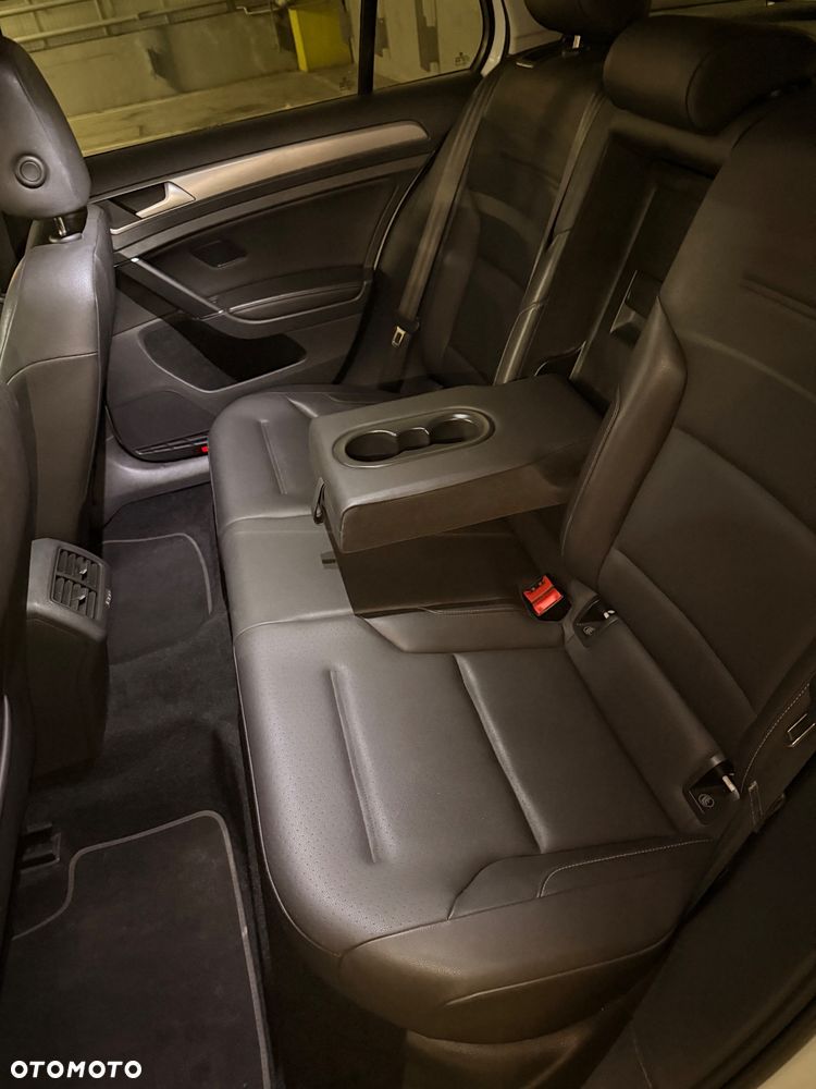 Volkswagen Golf - 17