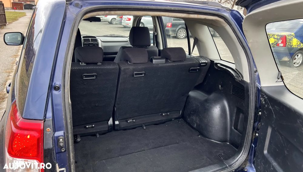 Suzuki Grand Vitara 1.9 DDiS Comfort - 14