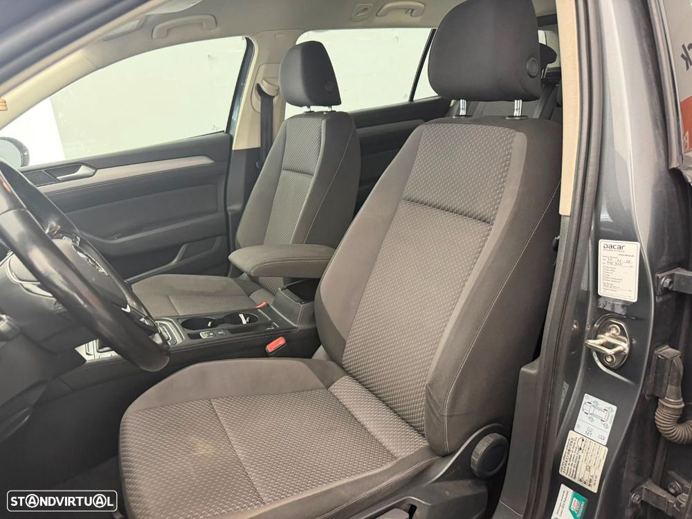 VW Passat Variant 1.6 TDI Highline - 5