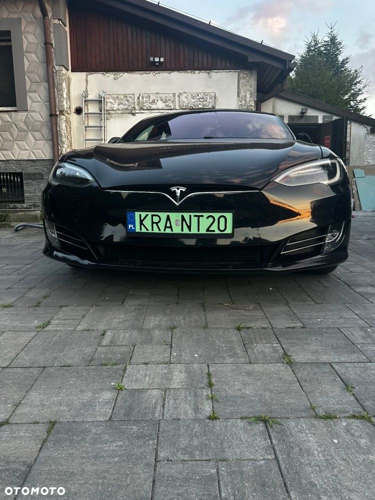 Tesla Model S 75 D - 26