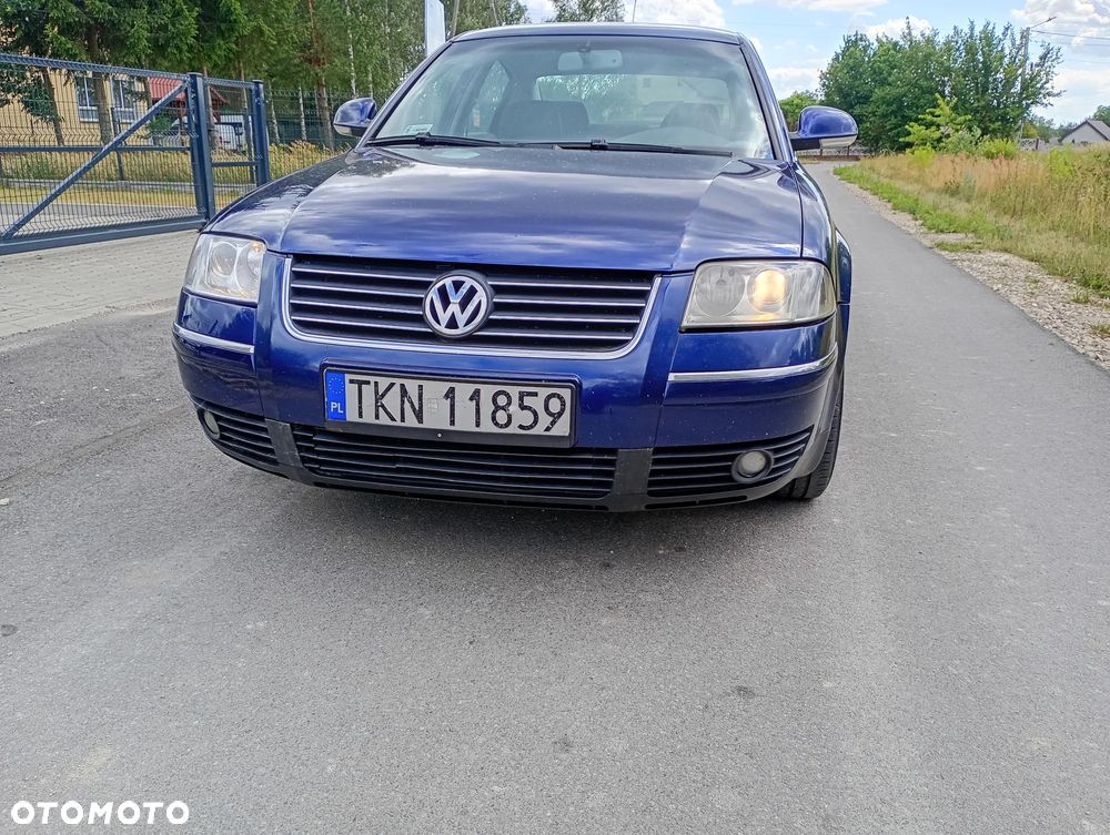 Volkswagen Passat 1.9 TDI Highline - 1