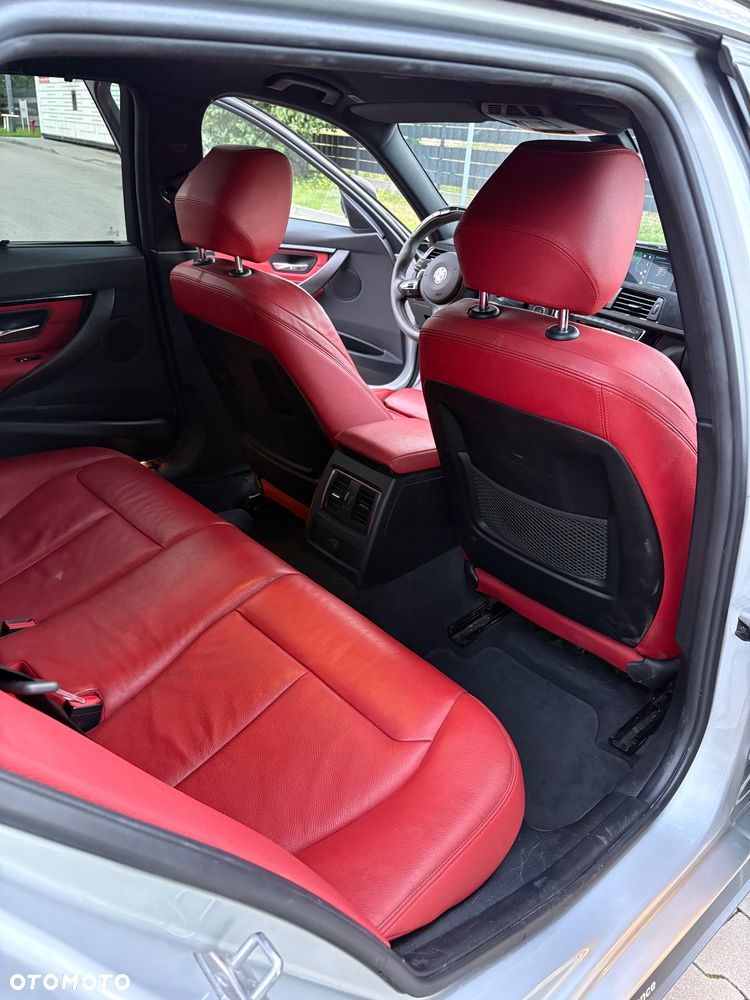 BMW Seria 3 330i xDrive M Sport Sport - 12