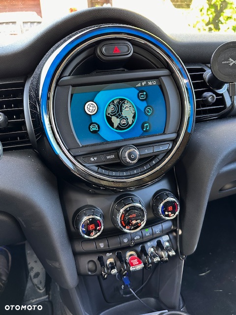 MINI Cooper Standard - 6