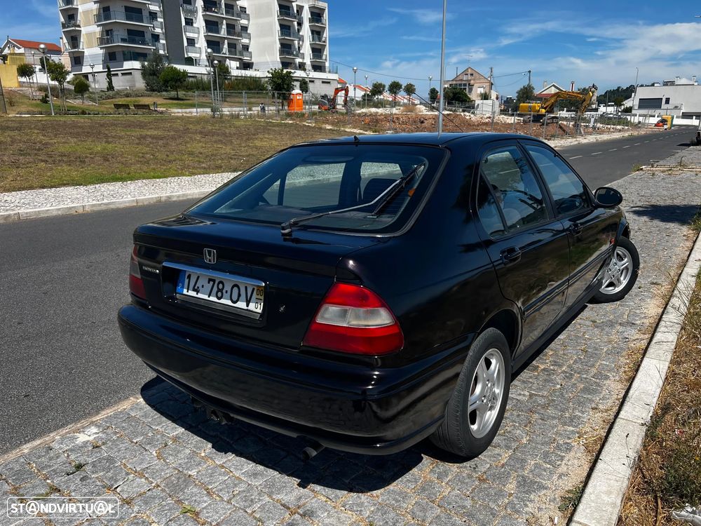 Honda Civic 1.5i LS - 3