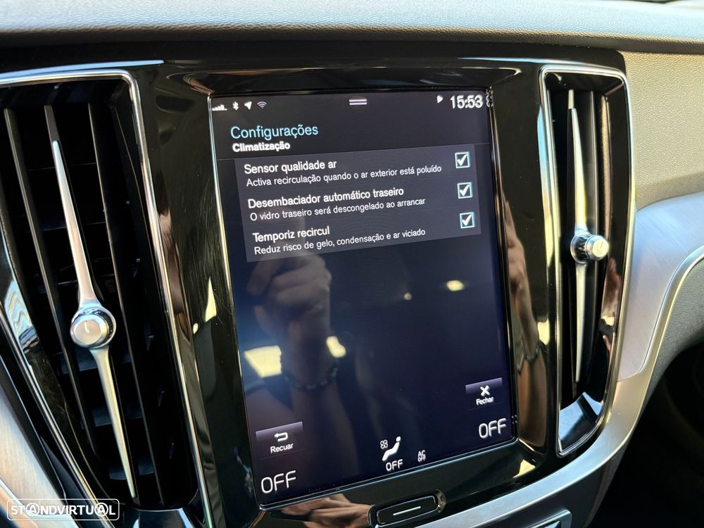 Volvo V60 2.0 D3 Momentum Plus - 33