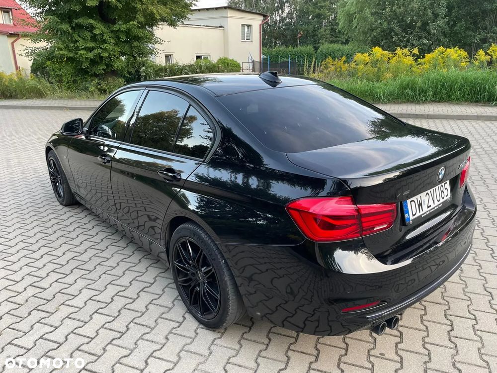 BMW Seria 3 320d xDrive Sport Line - 7