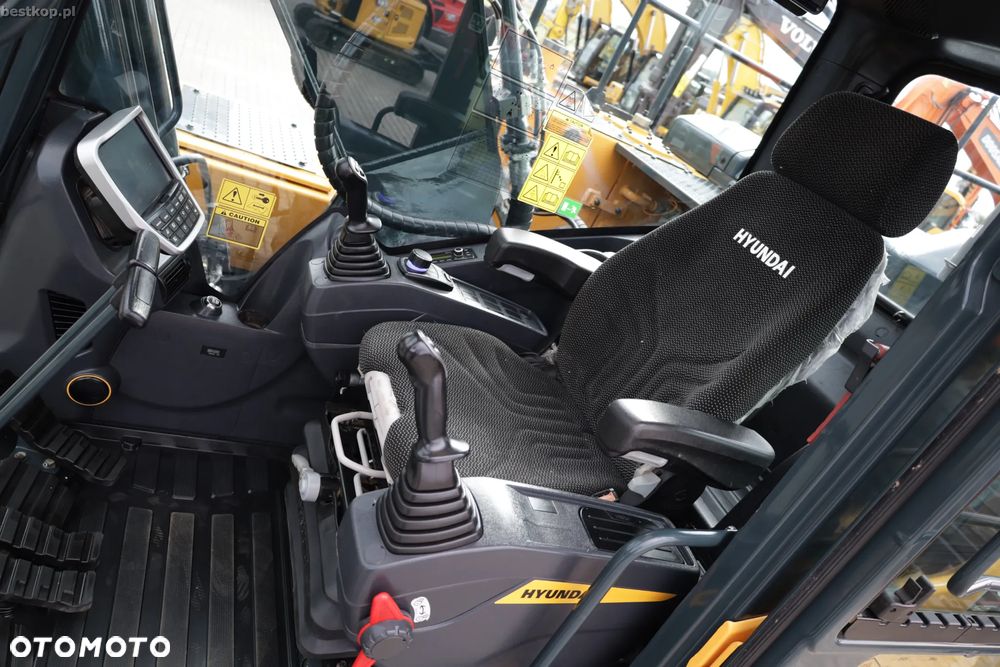 Hyundai HX220AL - 21