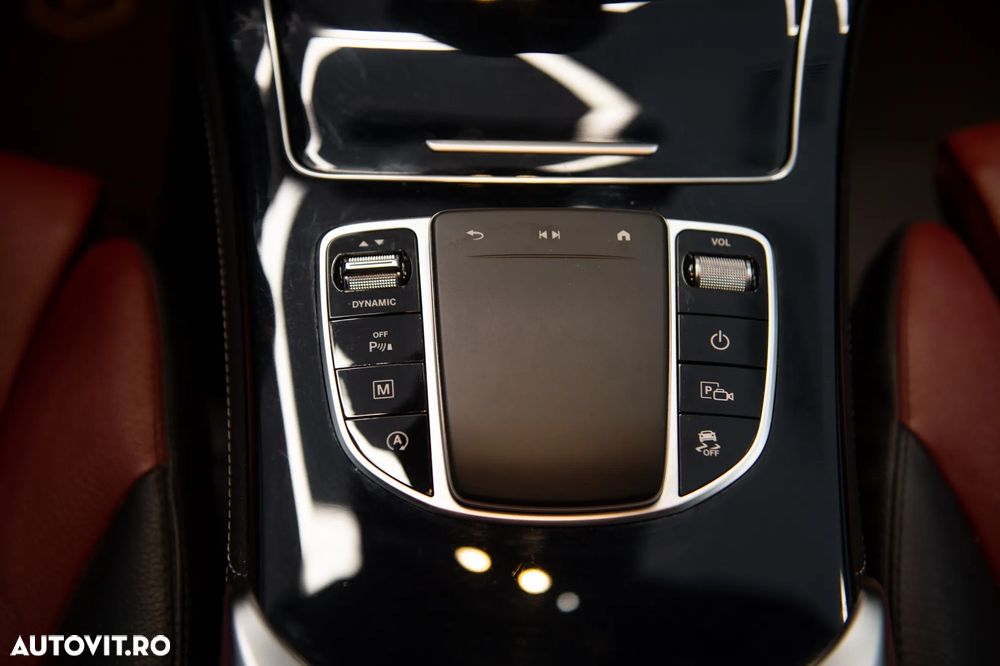 Mercedes-Benz GLC Coupe 220 d 4Matic 9G-TRONIC AMG Line - 24