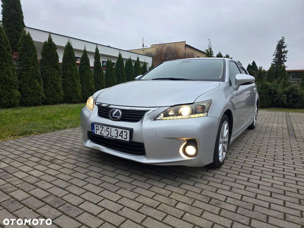 Lexus CT - 3