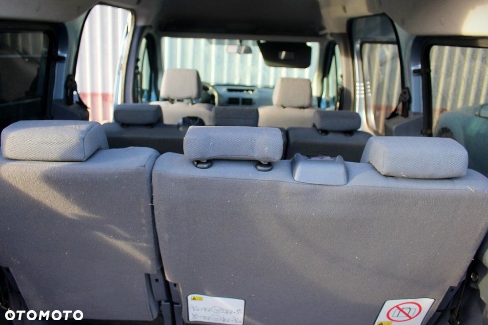 Ford Transit Connect MK1 2007 1.8TDCI (MASKA, ZDERZAK, LAMPA, BŁOTNIK, DRZWI, SZYBA, FOTEL) - 16