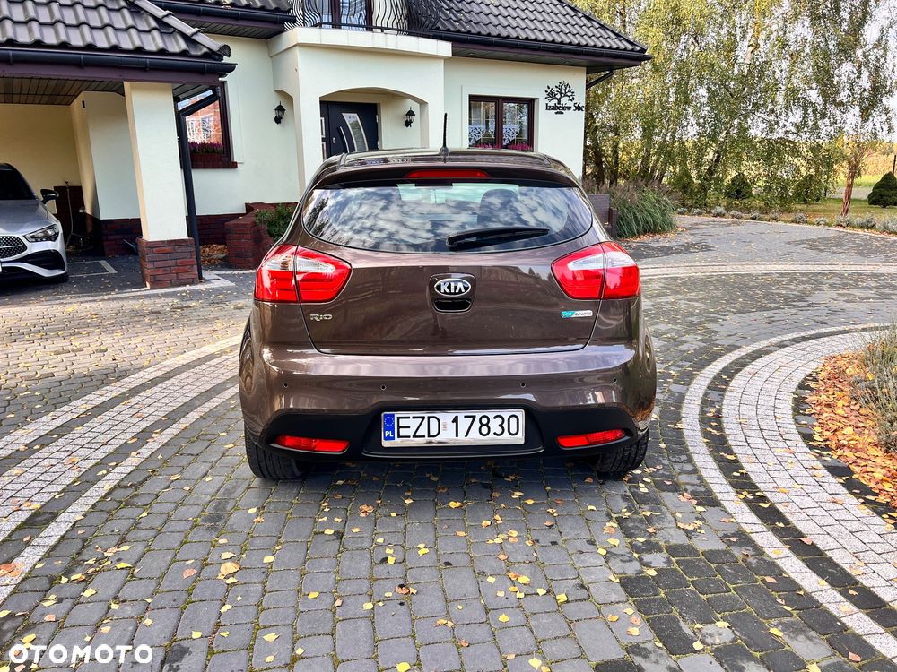 Kia Rio - 9