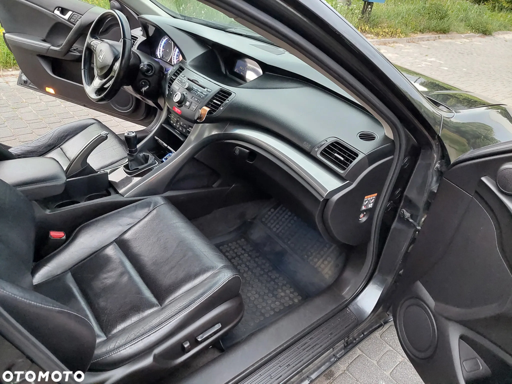 Honda Accord 2.0 Executive - 21