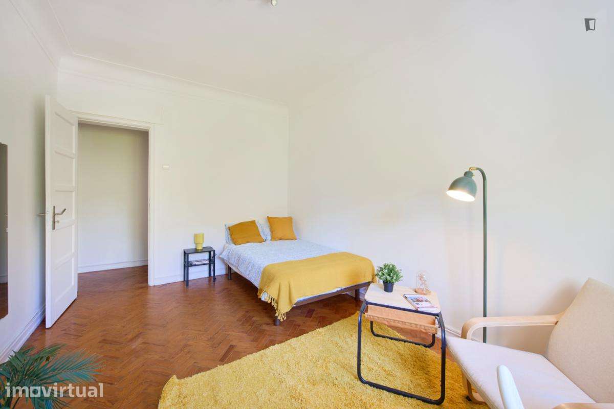 Quarto - localizado em Roma-Areeiro Lisbon - Grande imagem: 2/25