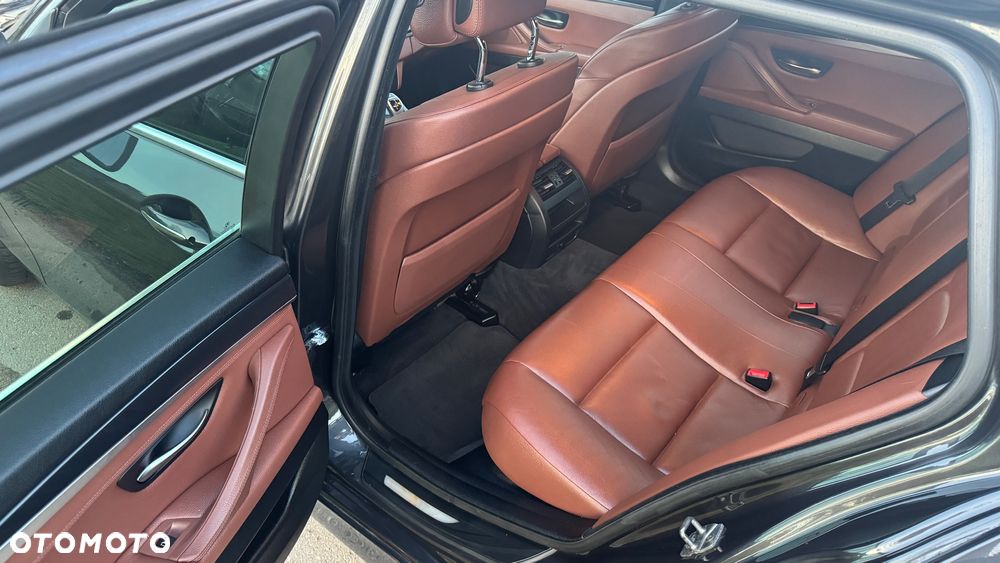 BMW Seria 5 520d Modern Line - 12