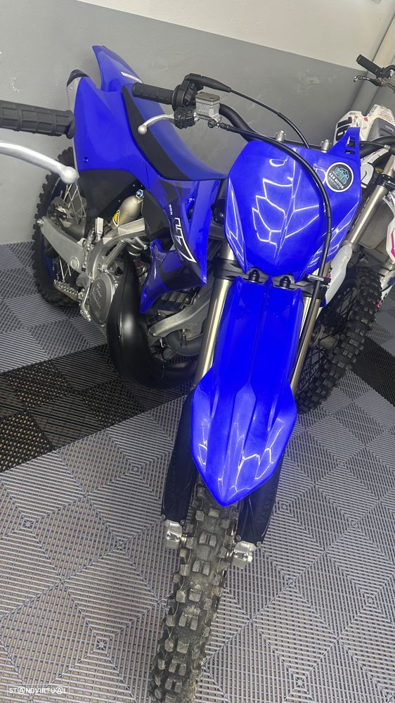 Yamaha YZ - 11