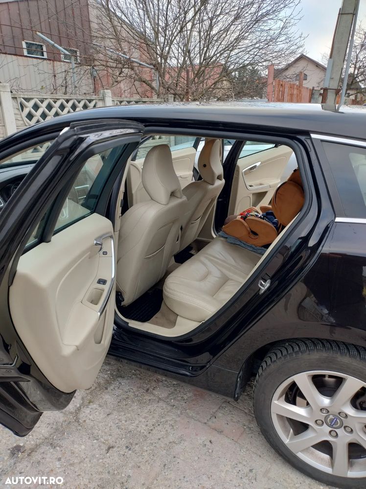 Volvo V60 D2 Momentum - 5