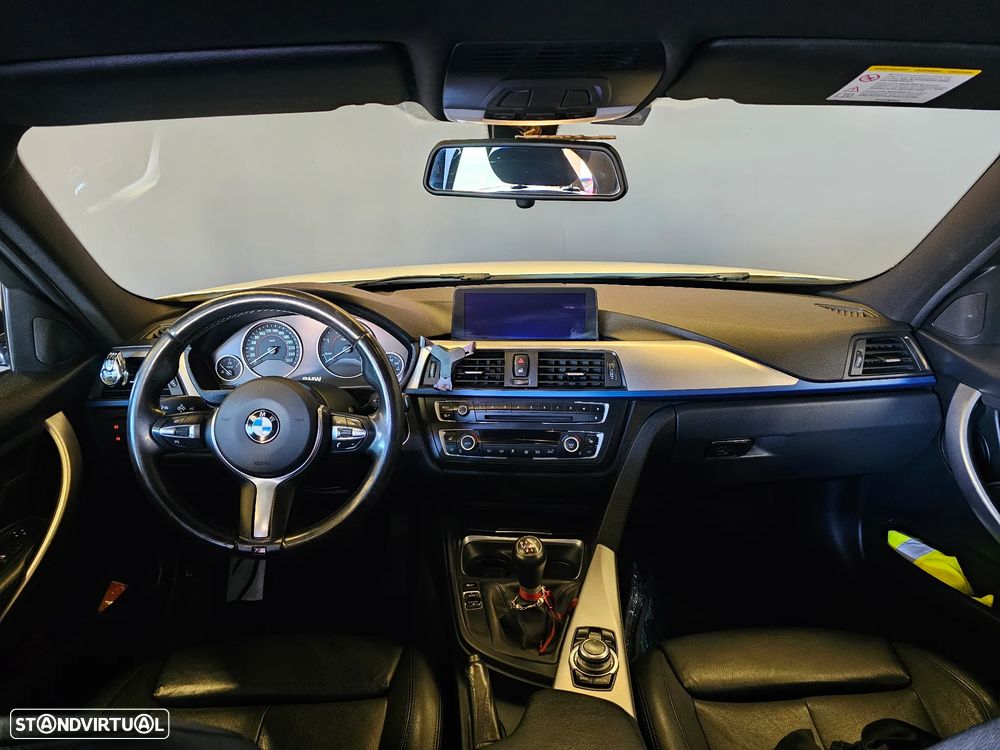 BMW 320 d Pack M - 2