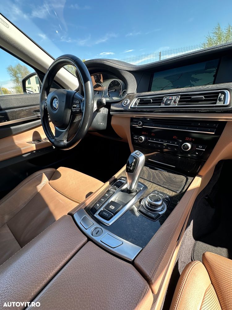 BMW Seria 7 740d xDrive Aut. - 10
