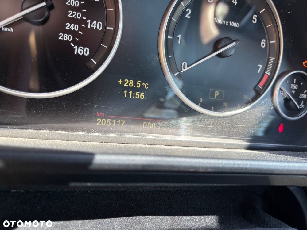 BMW Seria 5 535i Sport-Aut - 21