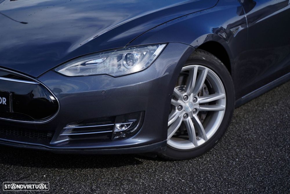 Tesla Model S 85D - 6