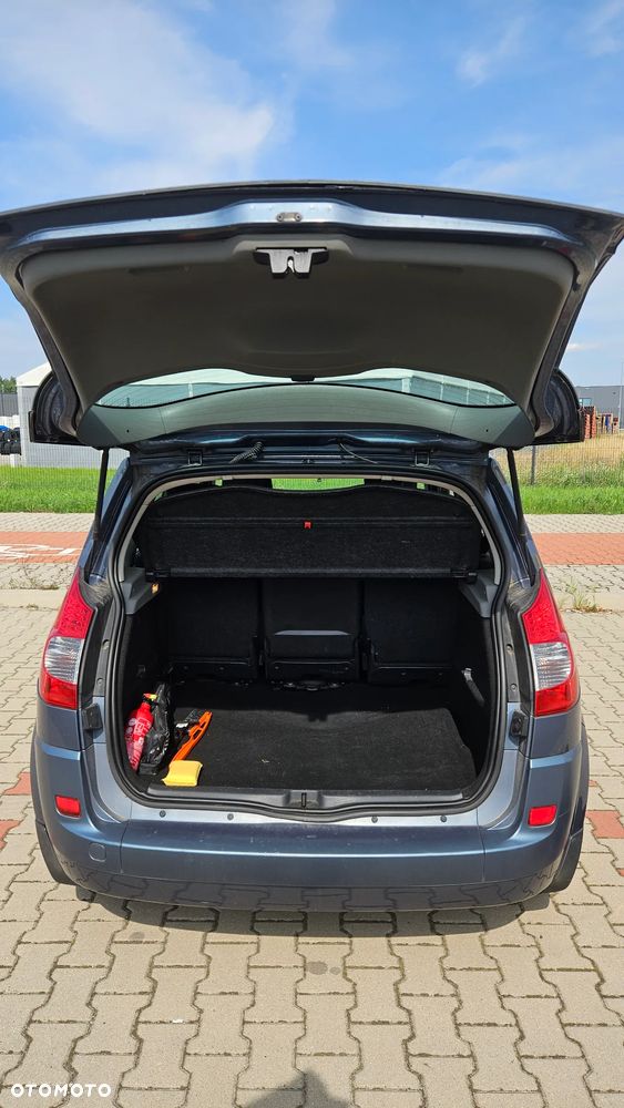 Renault Scenic - 16