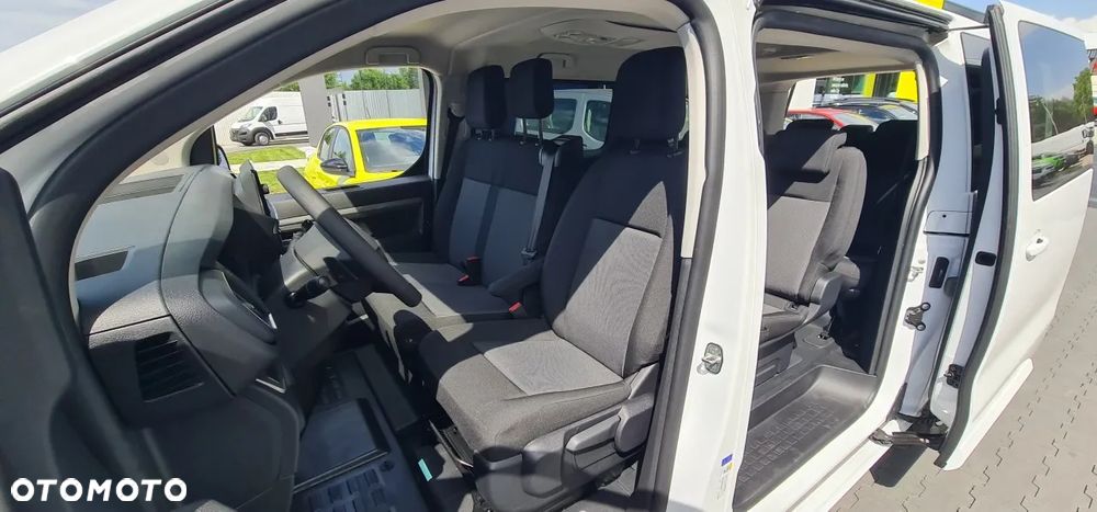 Peugeot Traveller - 20