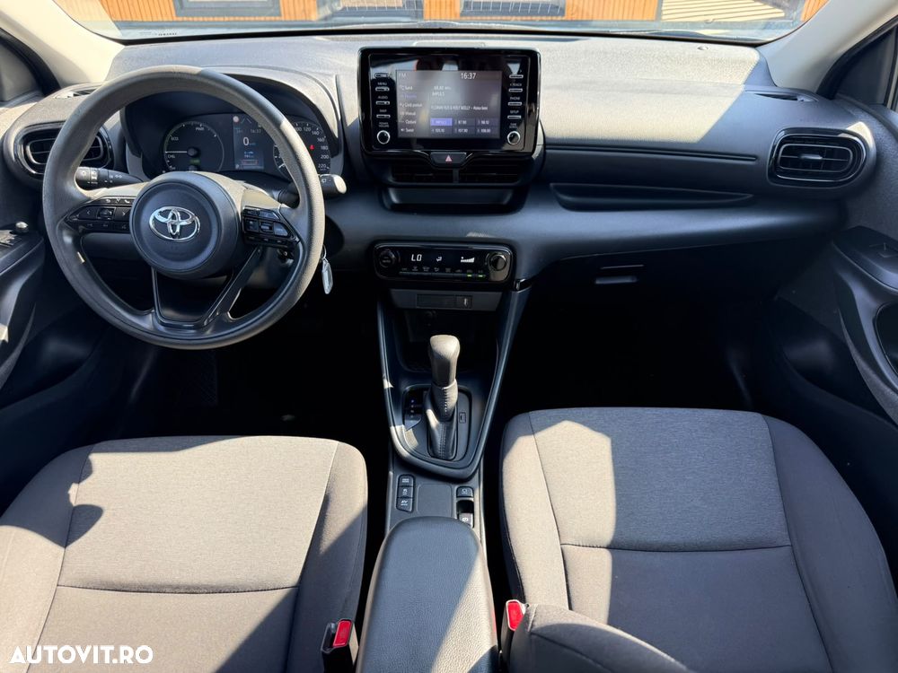 Toyota Yaris - 12