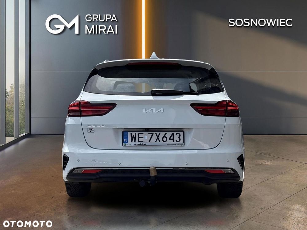 Kia Ceed - 4
