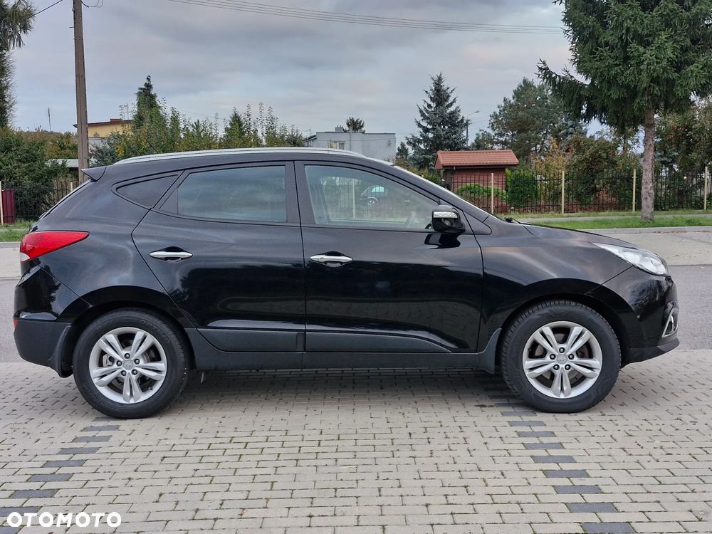 Hyundai ix35 2.0 CRDi 4WD Fifa World Cup Gold Edition - 8