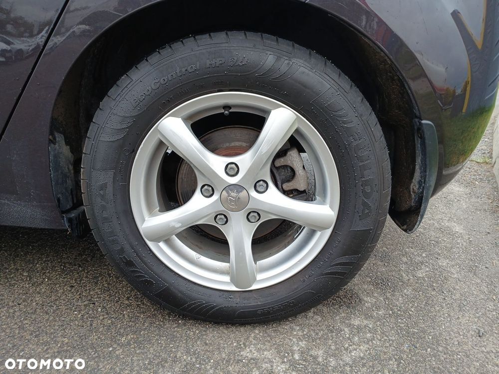 Kia Venga 1.6 M - 16