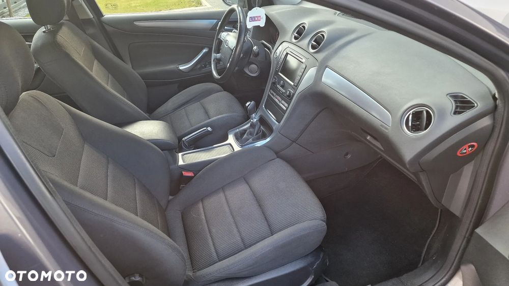 Ford Mondeo 2.0 TDCi Titanium - 21