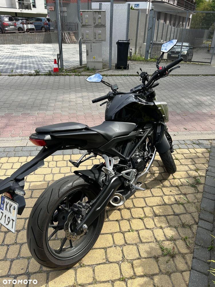 Honda CBF - 4