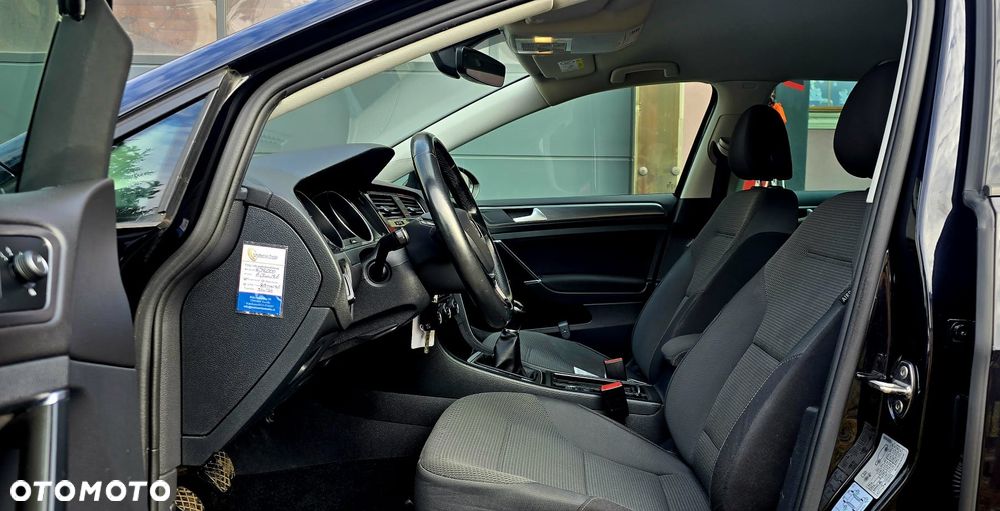 Volkswagen Golf - 13