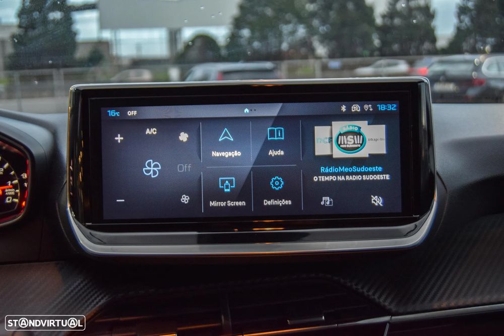 Peugeot 208 1.2 PureTech Active Pack - 11