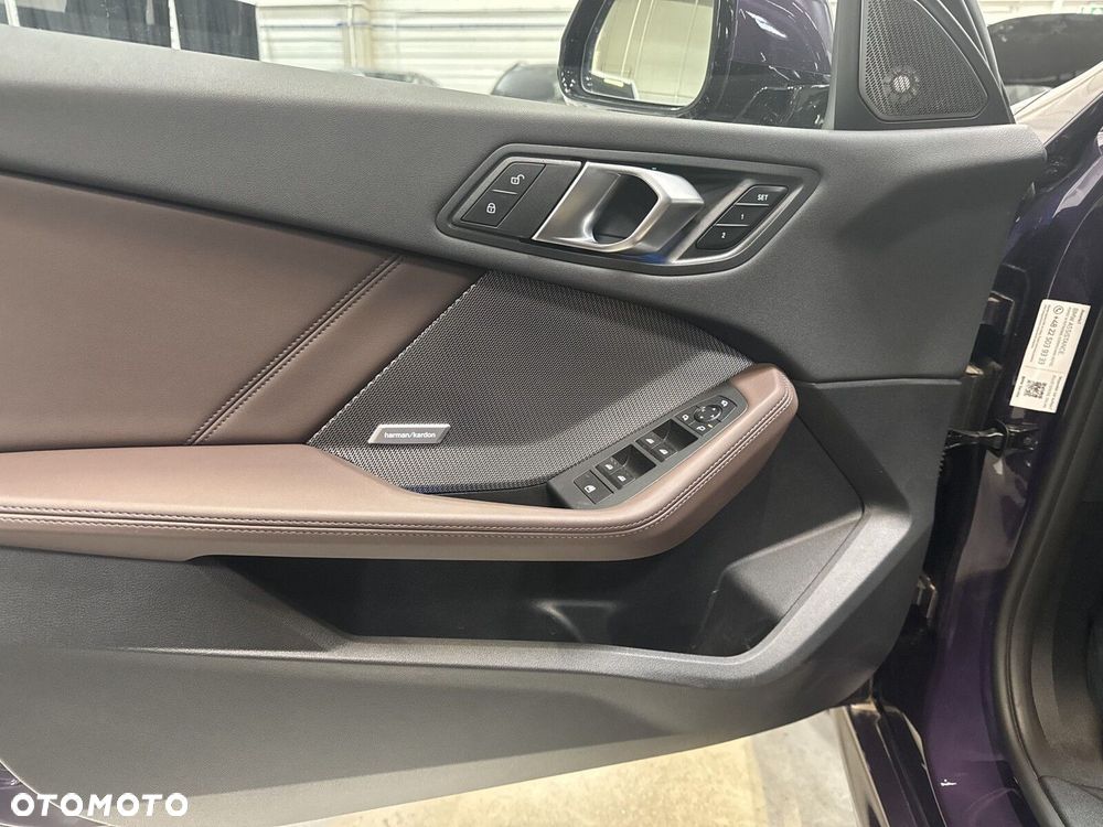 BMW Seria 1 120 mHEV - 11