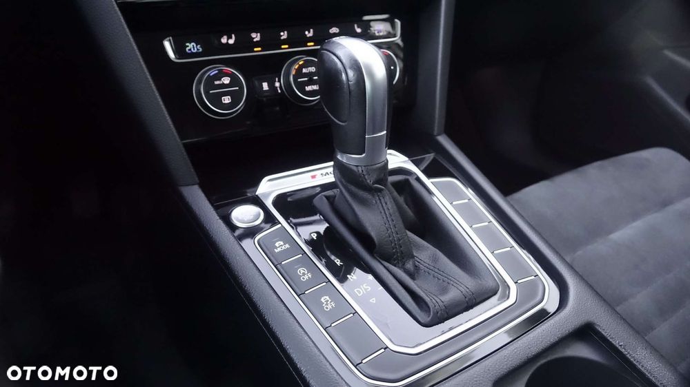 Volkswagen Passat - 37