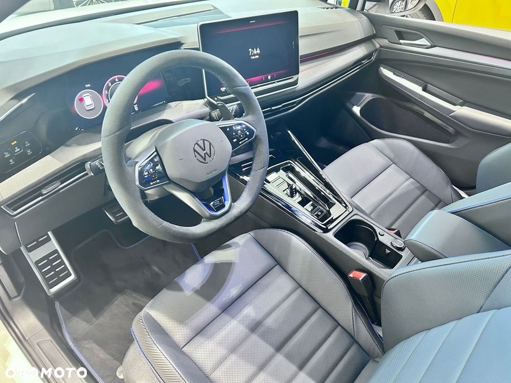 Volkswagen Golf - 14
