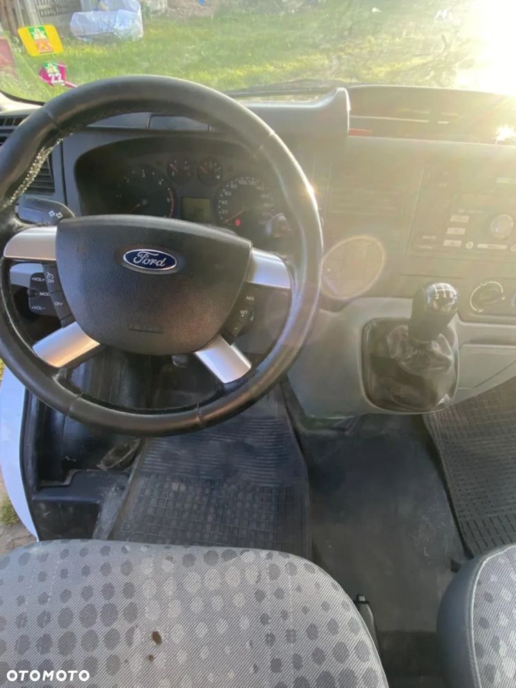 Ford Transit - 8